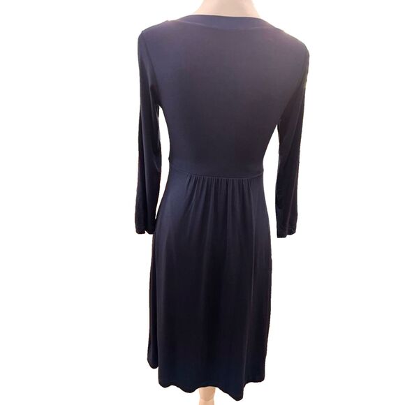 Velvet by Graham & Spencer Navy Beaded V-Neck Empire Waist Midi Dress S NWT USA - Picture 2 of 10